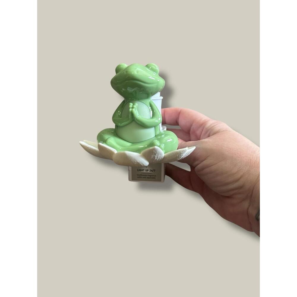 Bath & Body Works Wallflowers Plug-In - Meditating Frog Design